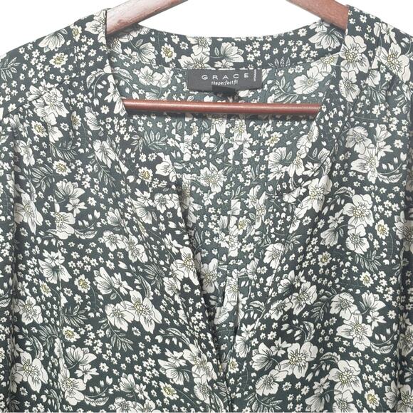 Grace the Perfect Fit Women’s Black White Floral Button Front Blouse 1X Light - Picture 2 of 6